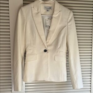 Forever 21 Women's Elegant White Blazer